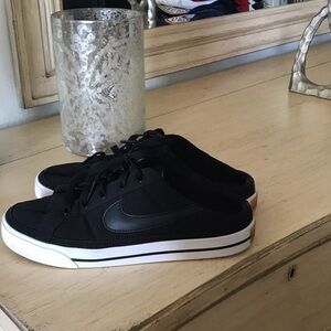 Nike Black and White slip on Athletic Shoes
